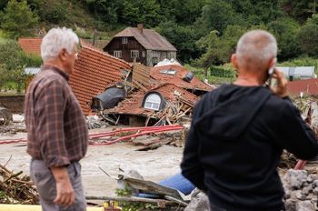 Pogodowy „demon” znów w Polsce. Jak tworzy się straszliwy niż genueński, który ściąga nawalne opady deszczu