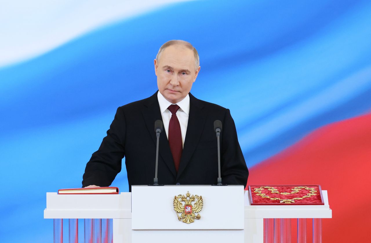 Putin inaugurated for fifth term amidst controversy and boycotts