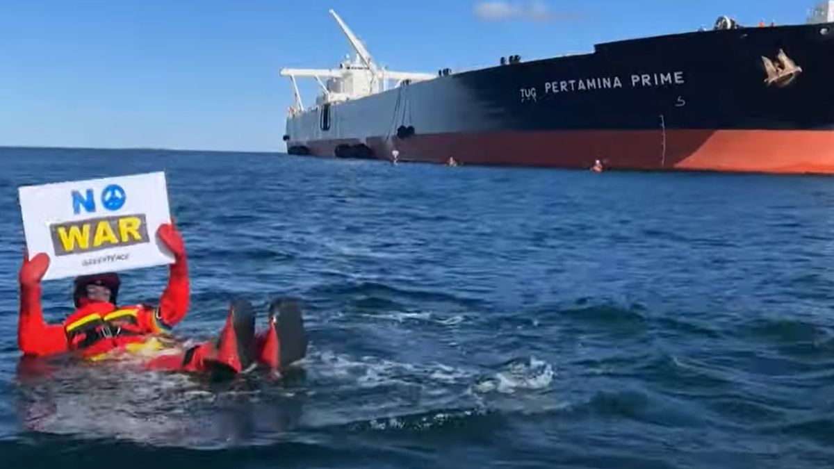 Aktywiści Greenpeace protestowali w pobliżu tankowców z rosyjską ropą 