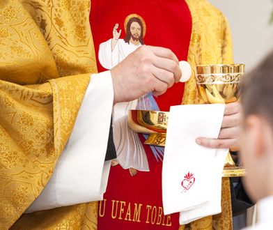 Więcej niż 0,5 proc. podatku na księży? Jest głos z rządu ws. Funduszu Kościelnego