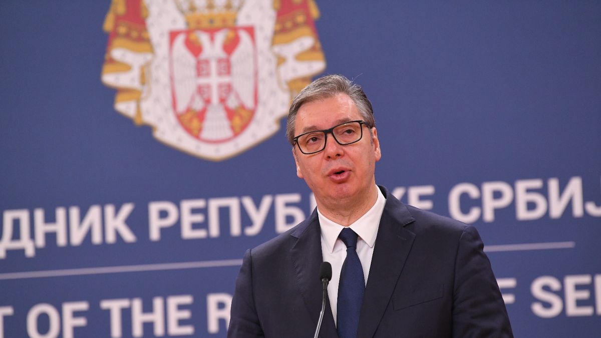 BELGRADE, SERBIA - MAY 13: EU Council President Antonio Costa (not seen) and Serbian President Aleksandar Vucic hold a joint press conference after their meeting closed to press in Belgrade, Serbia on May 13, 2025. (Photo by Amir Hamzagic/Anadolu via Getty Images)