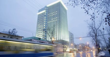 Kolejny taki przypadek. Były wiceszef giganta z Rosji wypadł przez okno