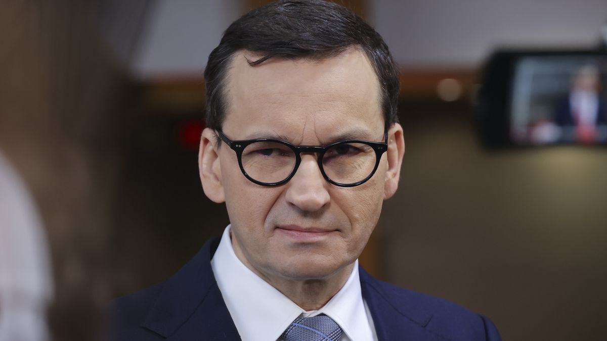 Mateusz Morawiecki Prime Minister Of Poland At The European Council SummitPrime Minister of Poland Mateusz Morawiecki arrives at the EUCO, the EU leaders summit, does a stand-up statement and talks to the media while answering questions from journalists and the press. European Council in Brussels in Belgium on 15 December 2022  (Photo by Nicolas Economou/NurPhoto via Getty Images)NurPhotonurphoto, general news, eu summit, leader, december 15, 15th december 2022