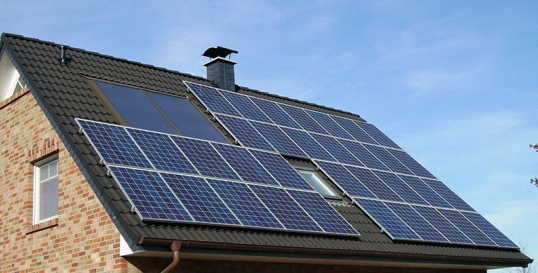 W ciągu dekady wytwarzanie zielonej energii z paneli fotowoltaicznych wzrosło 20-krotnie.