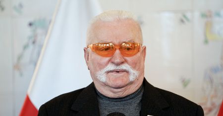 "Proste rozwiązanie". Wałęsa wymyślił, ale nikt go nie słucha