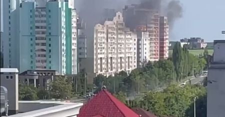 Kłęby dymu i odgłosy eksplozji w Rosji. "Spadł dron"