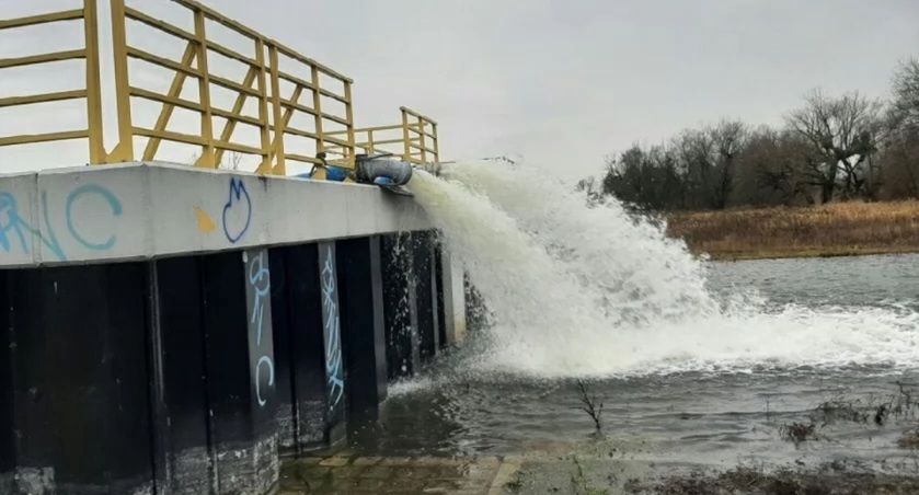 Ryzyko zalania pod Wrocławiem. Ruszyły specjalne pompy