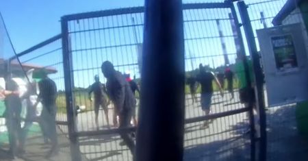 Policja zapobiegła bójce pseudokibiców. Nagranie trafiło do sieci