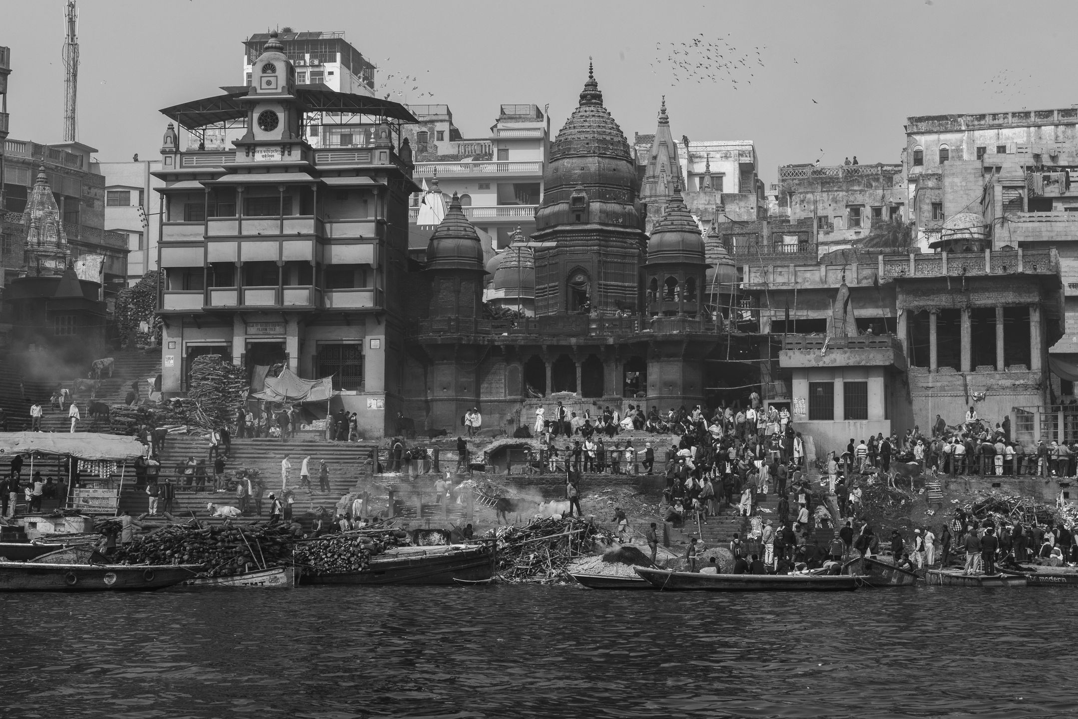 Tam, gdzie życie spotyka się ze śmiercią. Święte miasto Varanasi w obiektywie Szymona Barylskiego 8