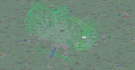Nad Lublinem i okolicą latał samolot, który poruszał się dziwną trasą. Jaki był cel tego lotu?
