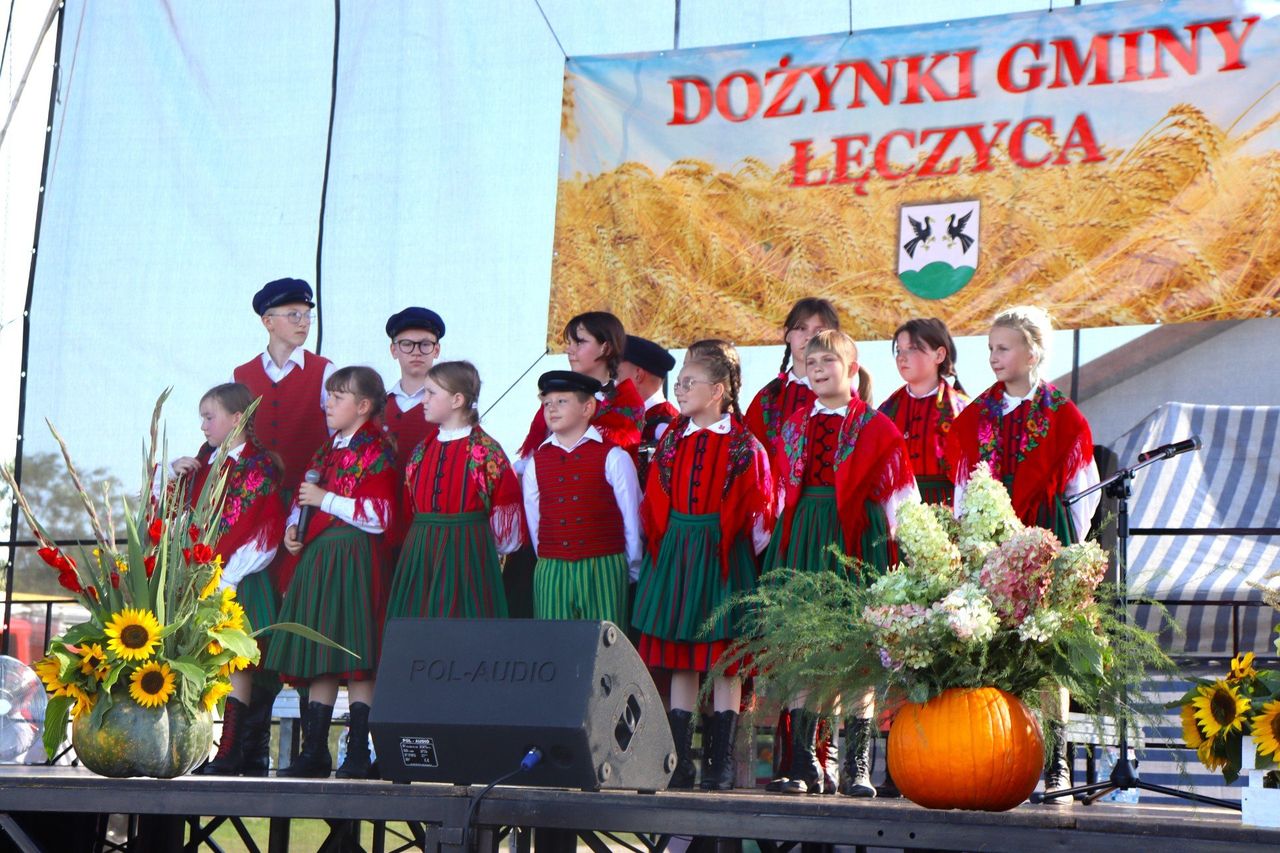 Łęczyca: Dożynkowy zawrót głowy. Święto plonów w czterech gminach w ten weekend