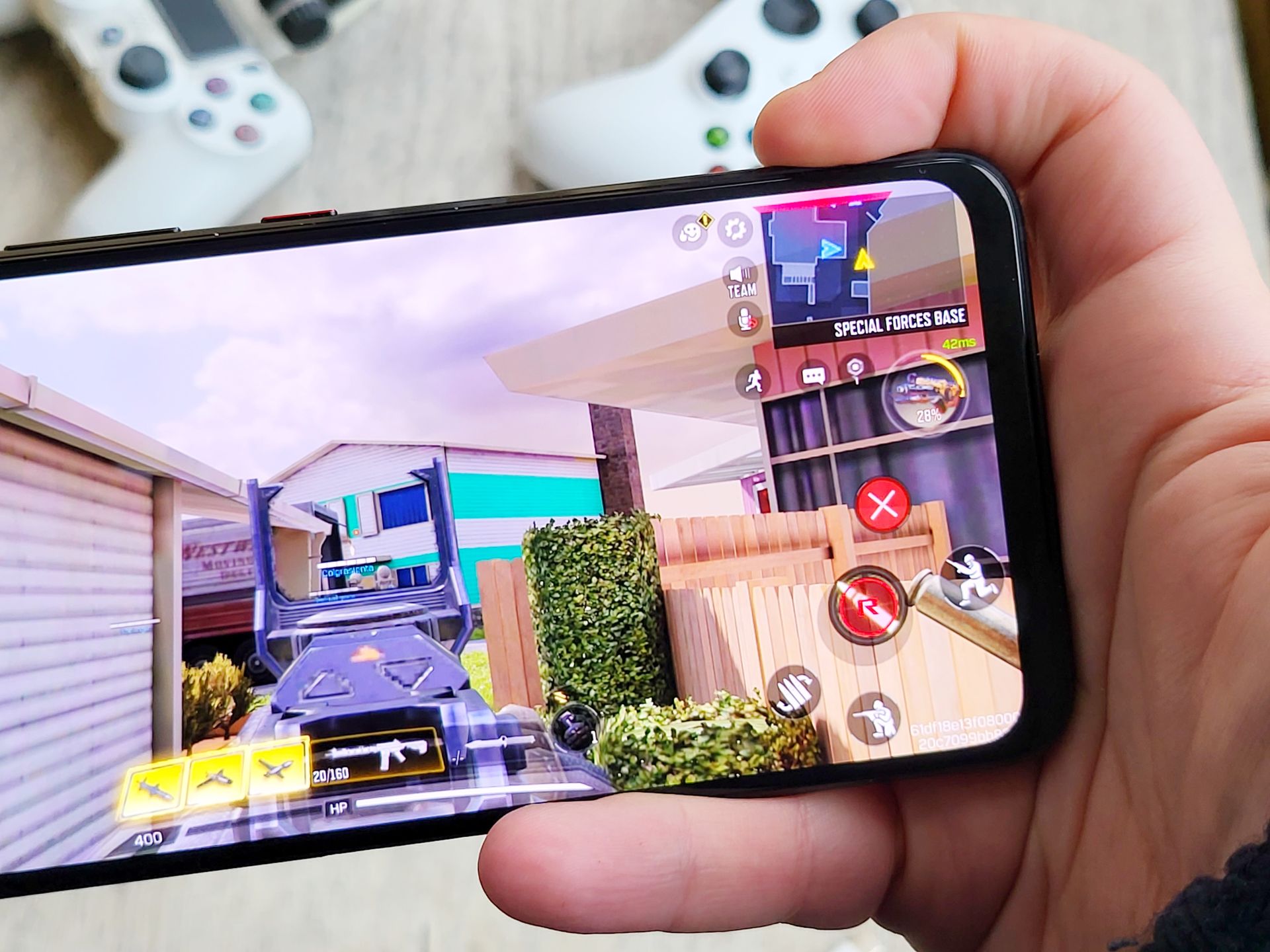 ASUS ROG Phone 5s Pro to potwór. Smartfony dla graczy wciąż mają sens 4