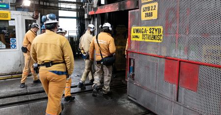 Górnicy ruszyli po podwyżki. Związkowcy z JSW grożą strajkiem