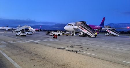 Chaos na lotnisku w Katowicach. Pasażerowie dwie godziny czekali na bagaże