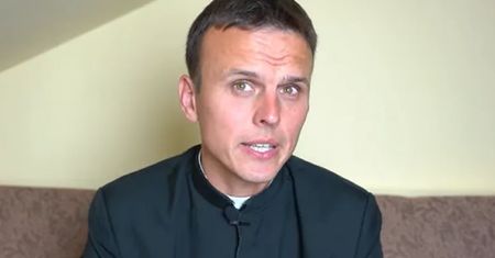 Ksiądz ujawnia, ile zarabia. Gotowi?