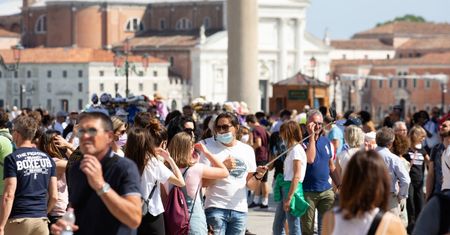 Włochy. Do Wenecji wrócili turyści, a wraz z nimi problemy