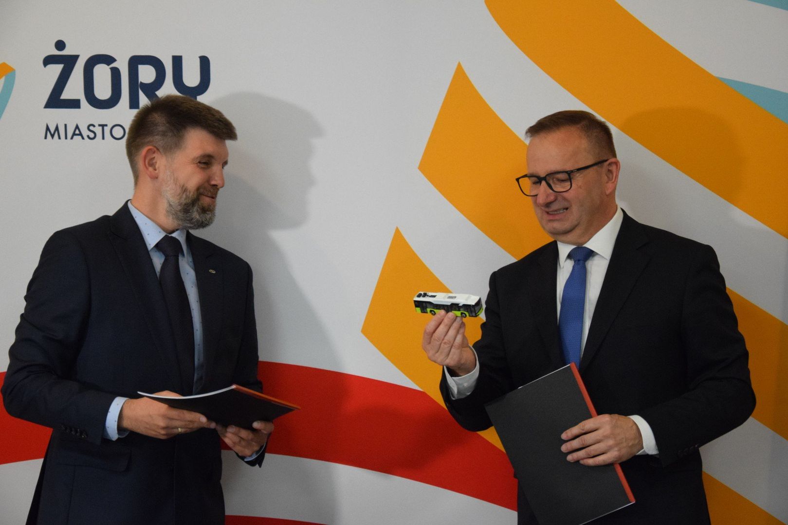 Żory kupiły szesnaście nowych autobusów na potrzeby Bezpłatnej Komunikacji Miejskiej