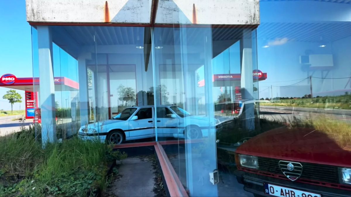 Porzucony salon Alfy Romeo