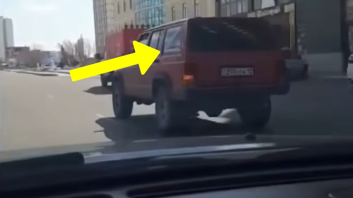 Policja zatrzymała kierowcę, który miał na samochodzie literę "Z" 