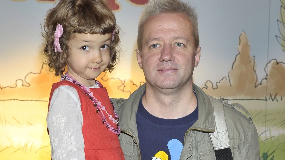 Robert Leszczyński z córką w 2011 r.
