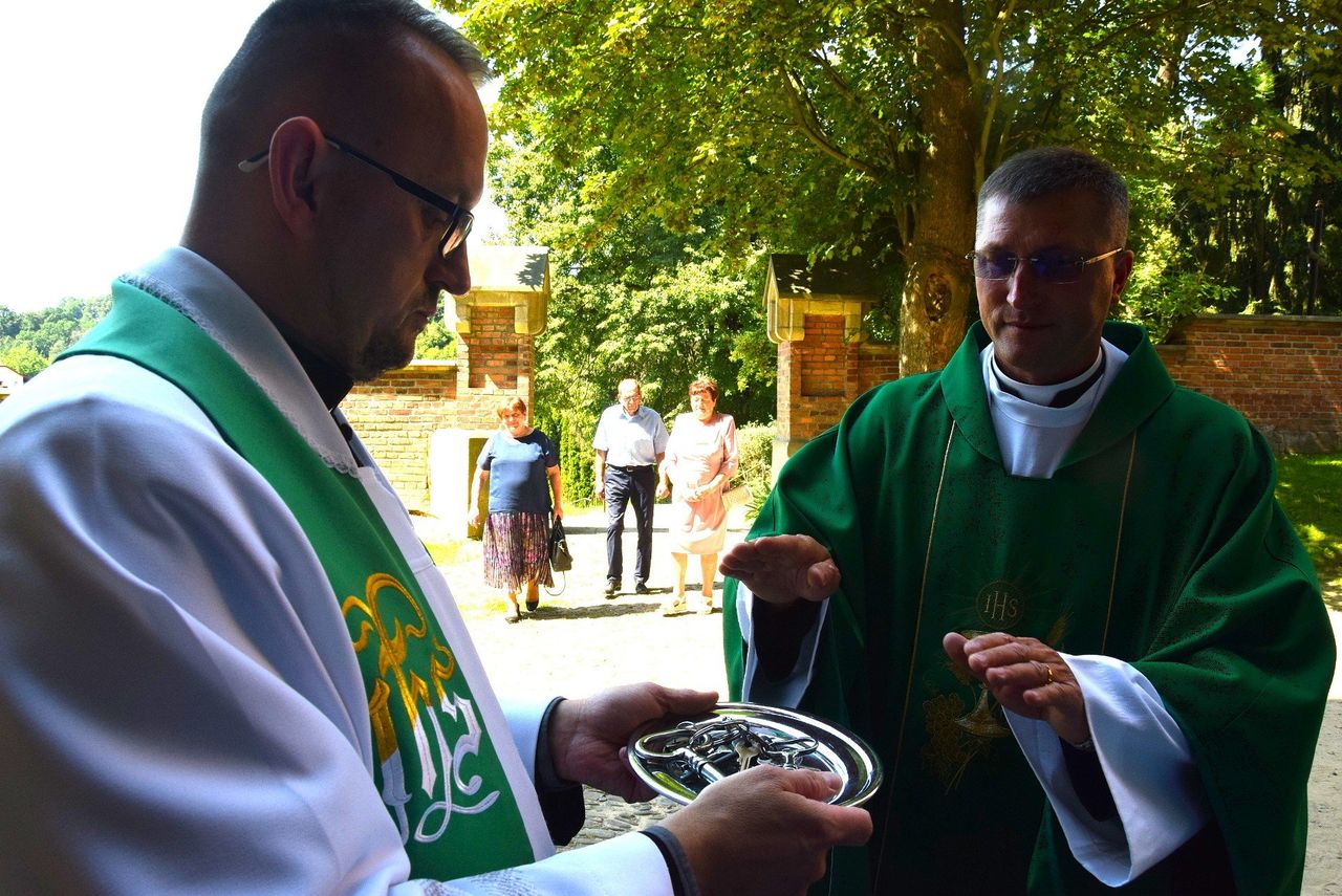 Biecz: Wierni witają nowego proboszcza. To ksiądz Andrzej Sroka