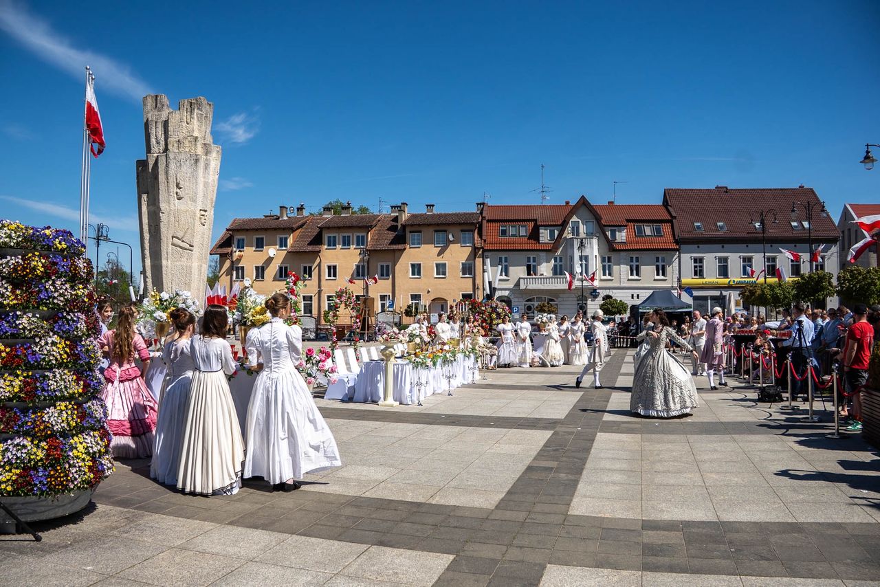 3 Maja w Sępólnie Krajeńskim, Ogrody Konstytucji