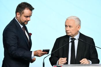 Spór w PiS. Rzecznik z apelem do polityków partii