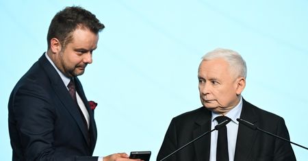 Spór w PiS. Rzecznik z apelem do polityków partii
