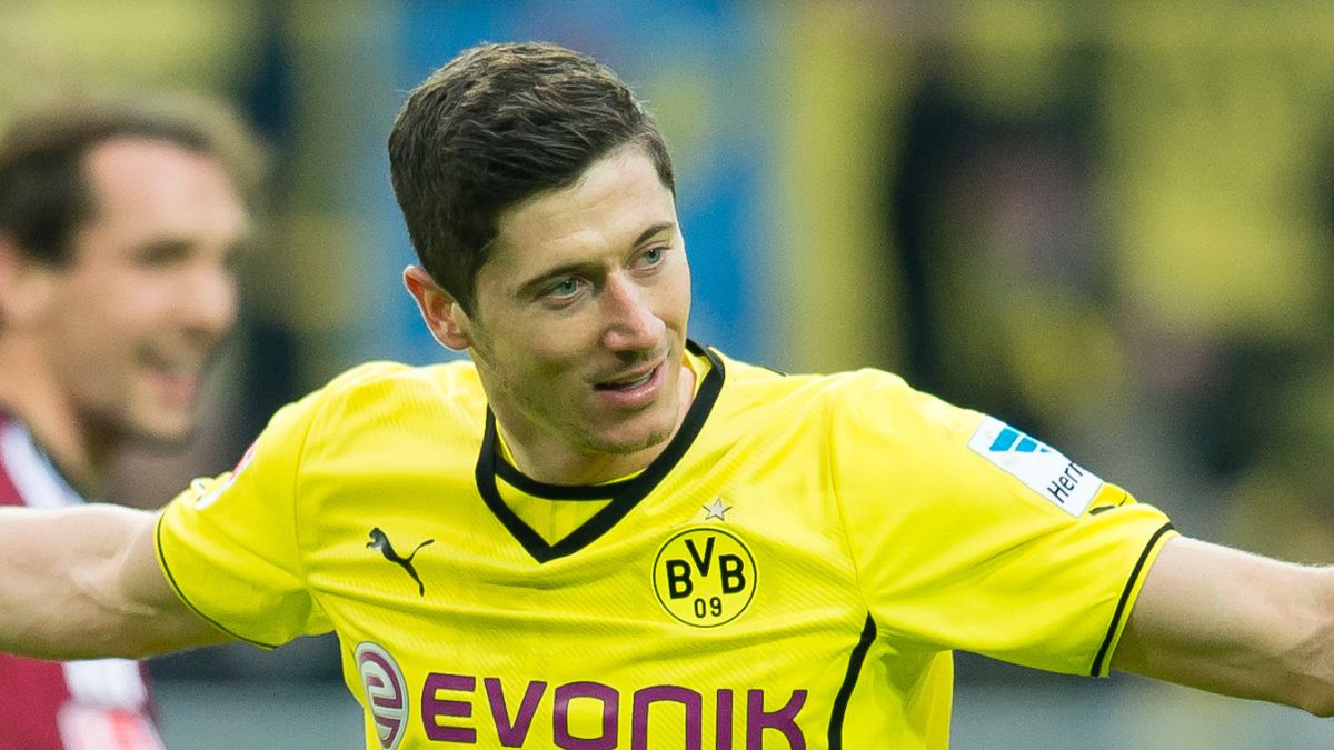 Niemcy przypomnieli historię "Lewego" po transferze z Lecha