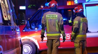 Nocny pożar domu jednorodzinnego w Zielonej Łące w powiecie pleszewskim. Płonęło poddasze