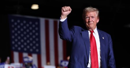 Człowiek z karabinem na polu golfowym. FBI: wygląda to na próbę zamachu na Donalda Trumpa
