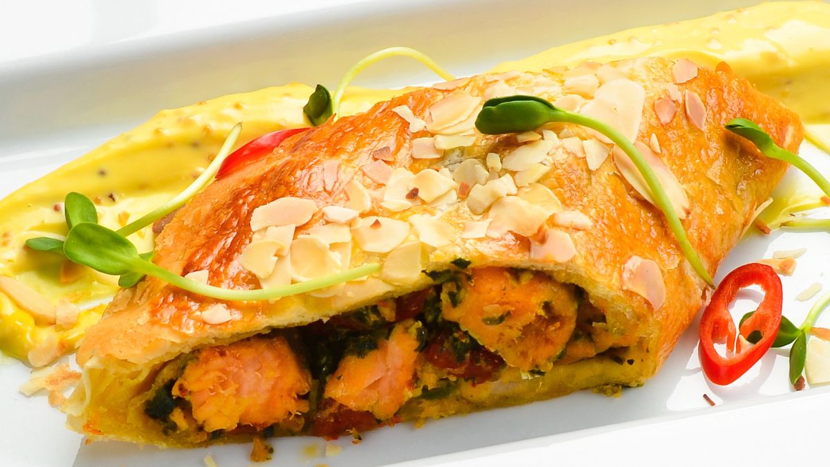 Rolada ziemniaczana z łososiem