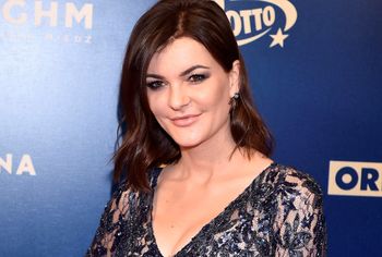 Radwańska zadała szyku. Płaszcz i koronkowa bielizna zrobiły furorę