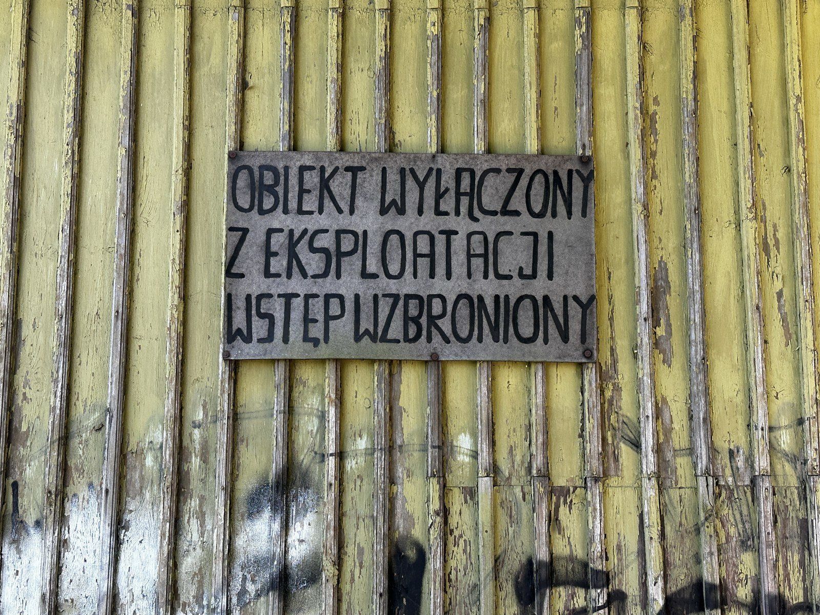 Opuszczony dworzec kolejowy w Wilkowicach