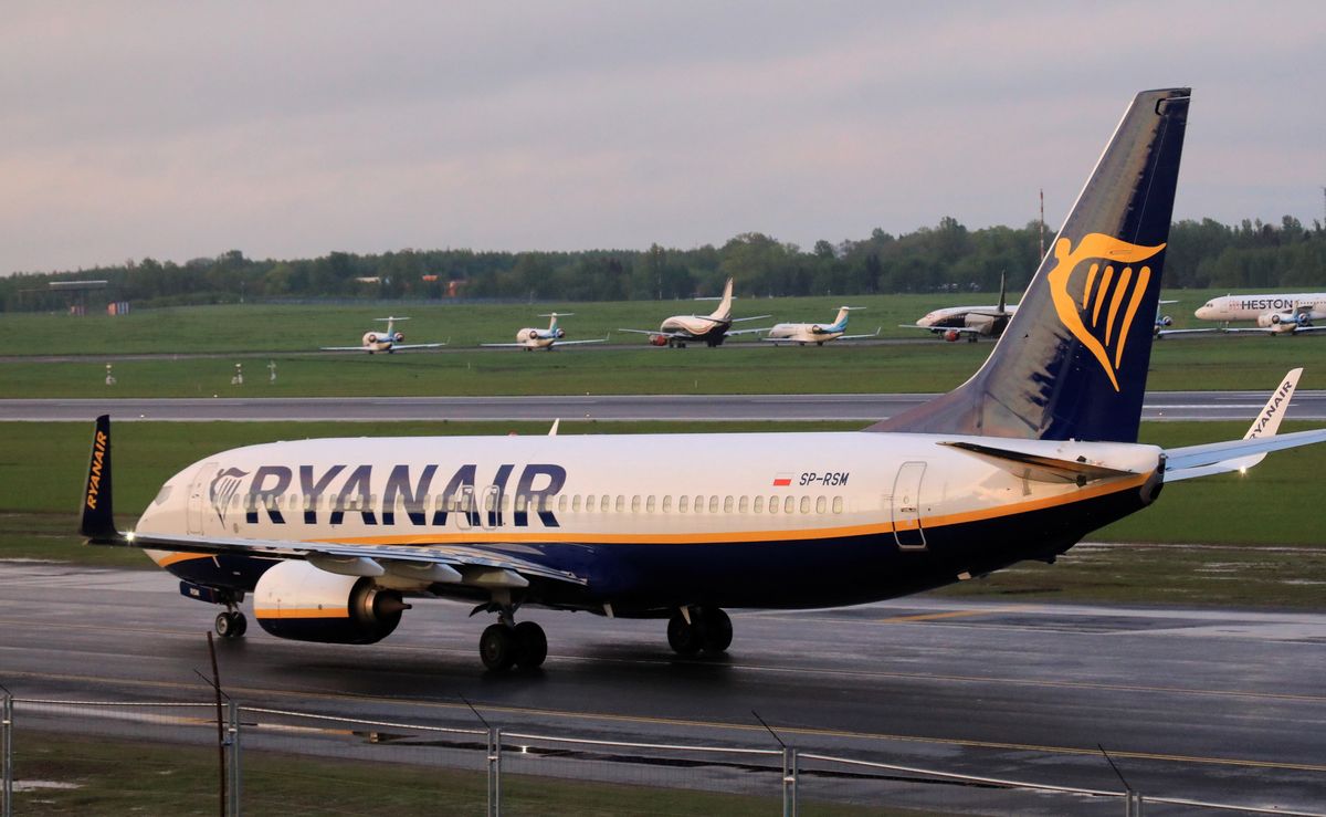 Samolot Ryanaira po wylądowaniu w Wilnie