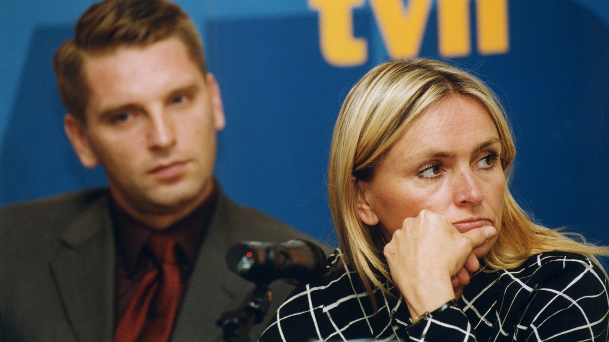 Monika Olejnik czule do Tomasza Lisa: "Nie może Ciebie zabraknąć". Na zdjęciu Olejnik i Lis w 2001 roku 
