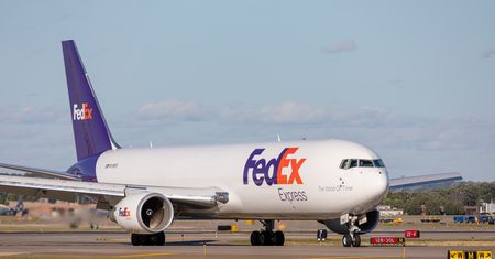 Samoloty cywilne z laserami przeciwrakietowymi? FAA rozważa wniosek FedExu