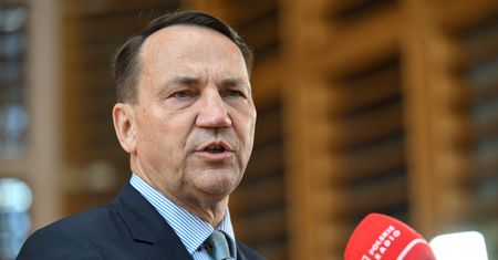 Sikorski ostrzega. Mówi o możliwej prowokacji Rosji