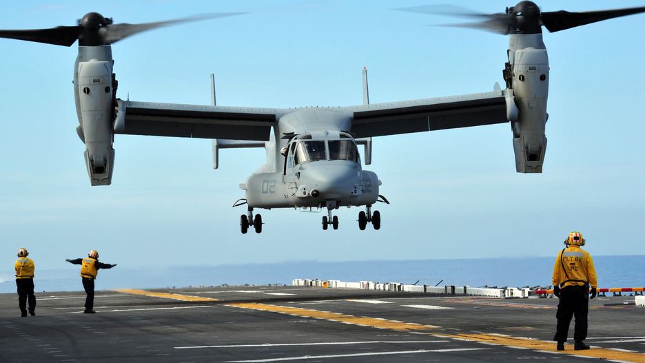 Nowo odkryty materiał filmowy ukazuje moment, w którym amerykański MV-22 Osprey rozbił się o burtę okrętu wojennego w 2017 r.