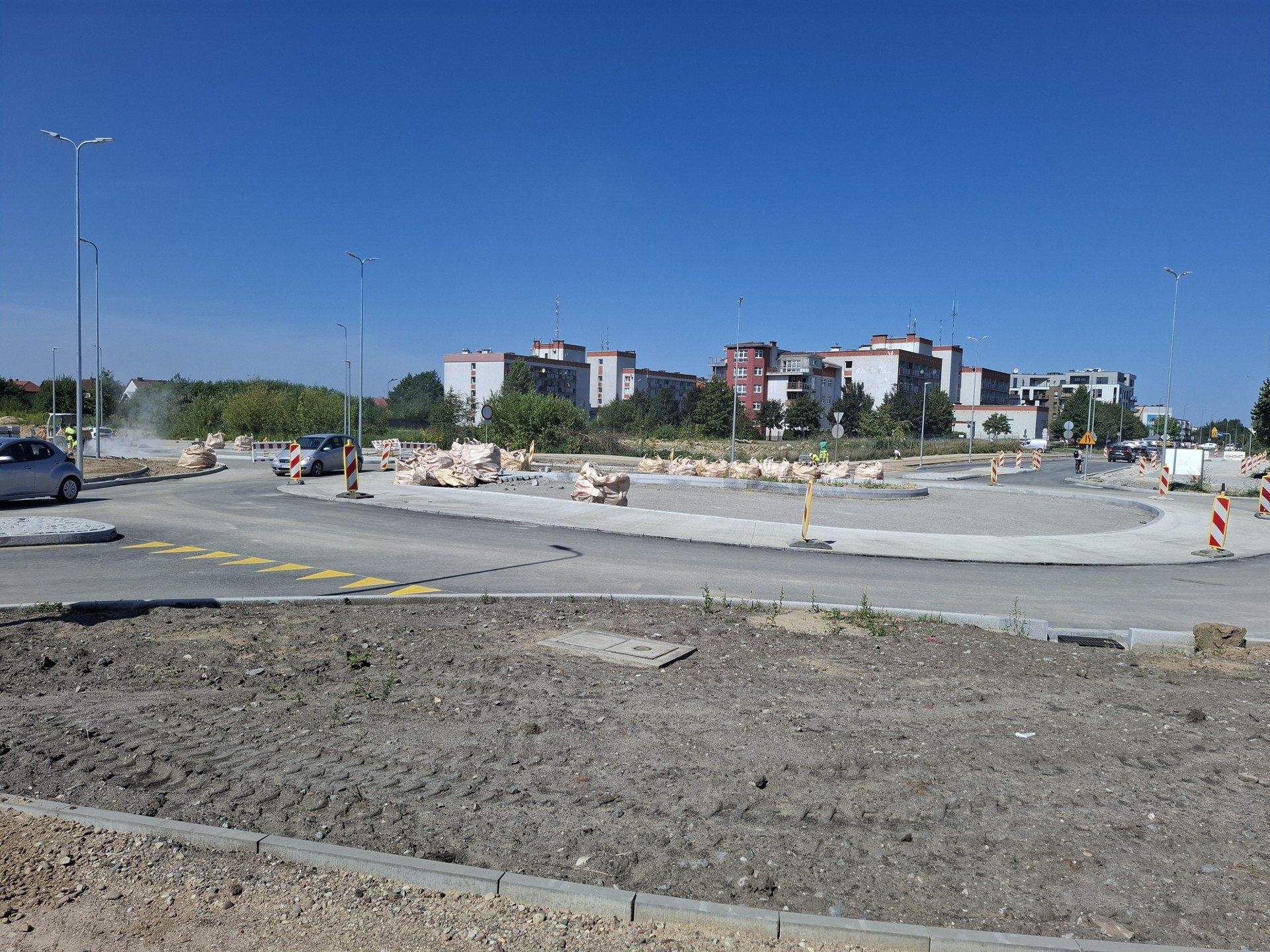 Można już jeździć nowym rondem na ul. Hubalczyków.