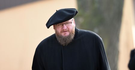 Dyrektor Muzeum Auschwitz chce iść do więzienia za 13-latka z Nigerii. Chłopiec został skazany za bluźnierstwo