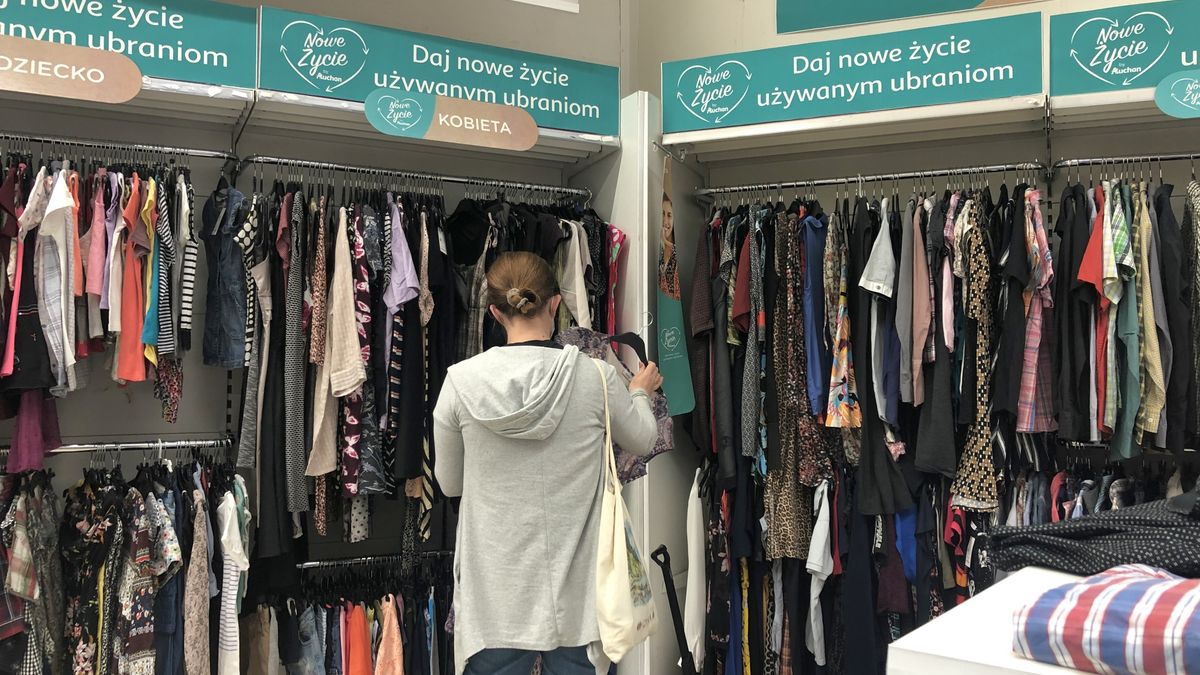 Markowe, a zarazem używane ubrania można kupić od niedawna w... supermarkecie