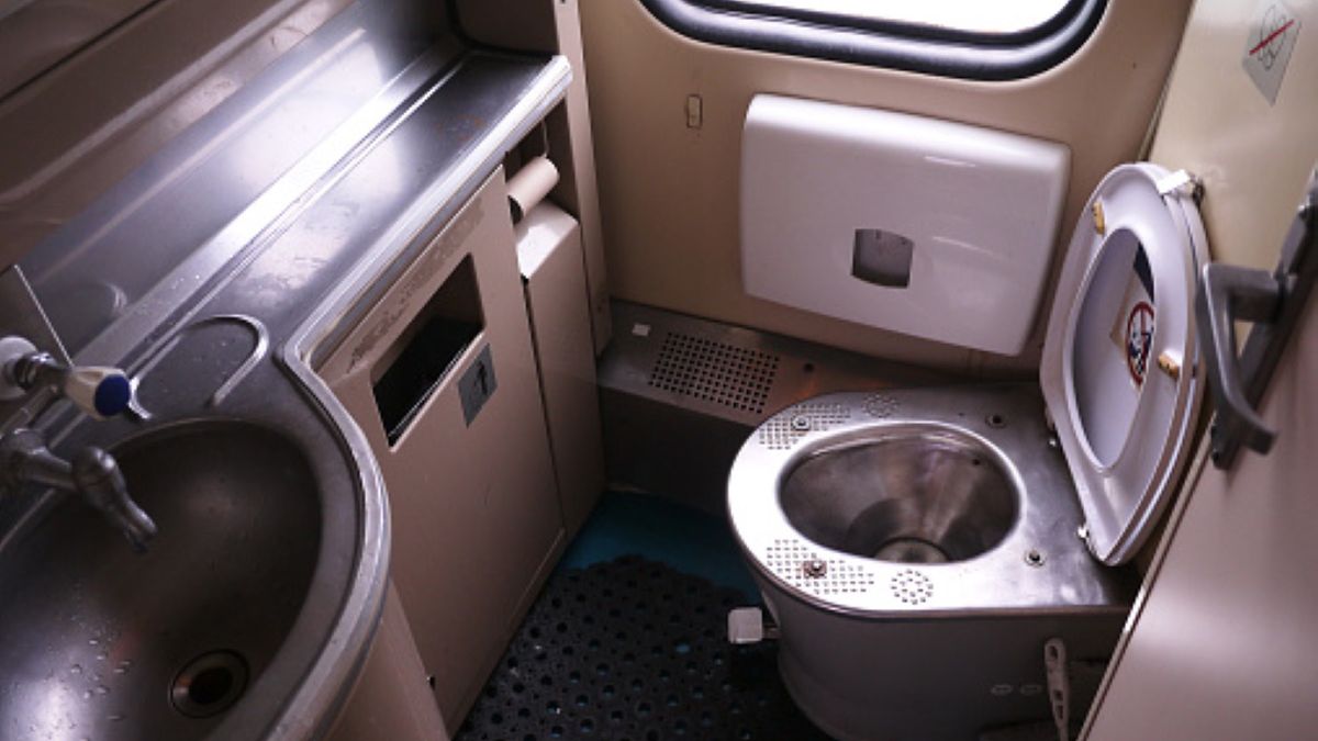 Nietrzeźwy Polak ukrył się w pociągowej toalecie (zdjęcie ilustracyjne) 