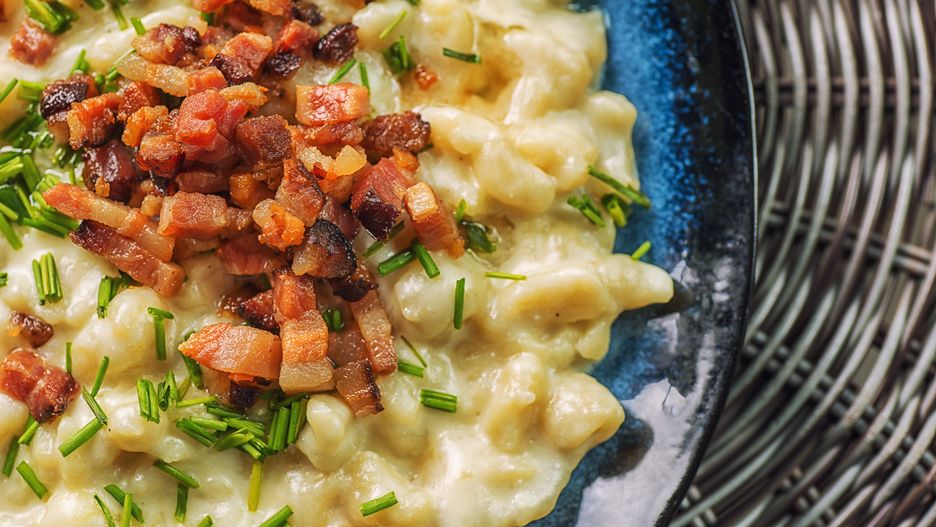 Kluseczki kładzione z leśnymi grzybami, serkiem ricotta i ziołami