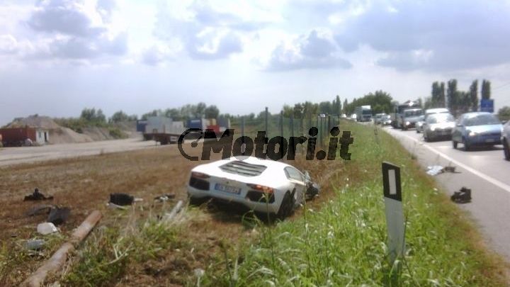 Rozbite Lamborghini Aventador