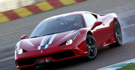 Ferrari w 2013 roku – mniejsza sprzedaż, większe zyski
