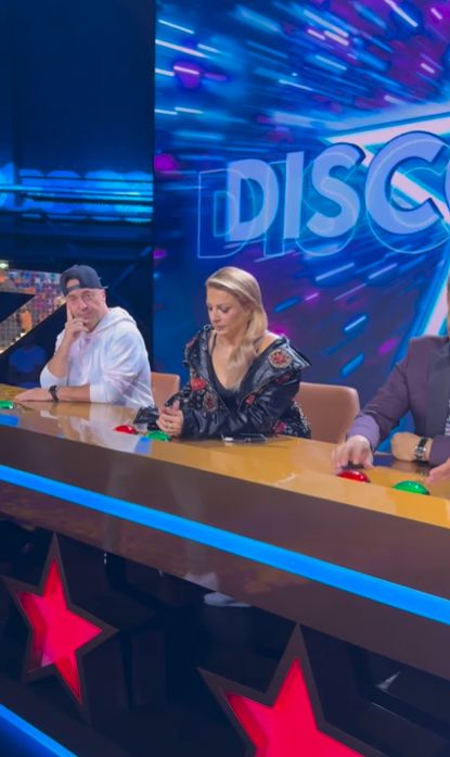 Konflikt na planie "Disco Star".