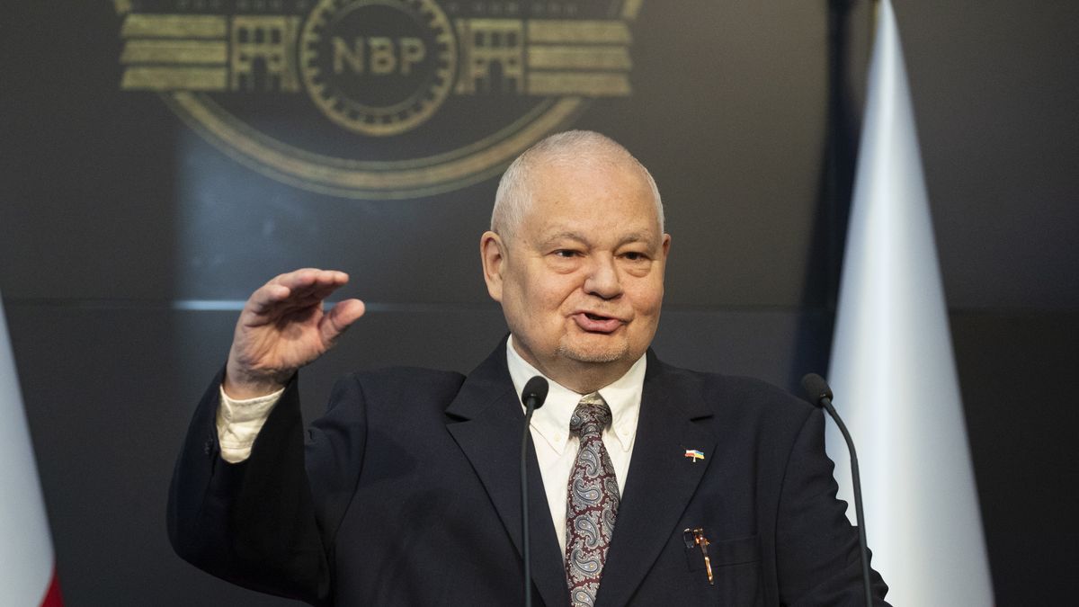 06.05.2022. Warszawa. Konferencja prasowa prezesa Narodowego Banku Polskiego po posiedzeniu Rady Polityki Pienieznej.  n/z Adam Glapinski