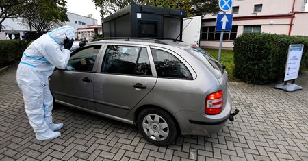 Koronawirus w Polsce. Wrocław i Dolny Śląsk. Kolejny rekord zakażeń. Ponad 13 tys. nowych przypadków