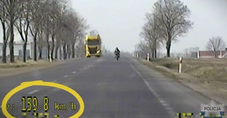 Nowe przepisy działają. Policja przyłapała 1,2 tys. kierowców